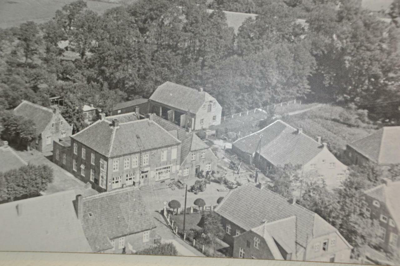 Hotel Zum Großen Krug Wirdum Exterior foto